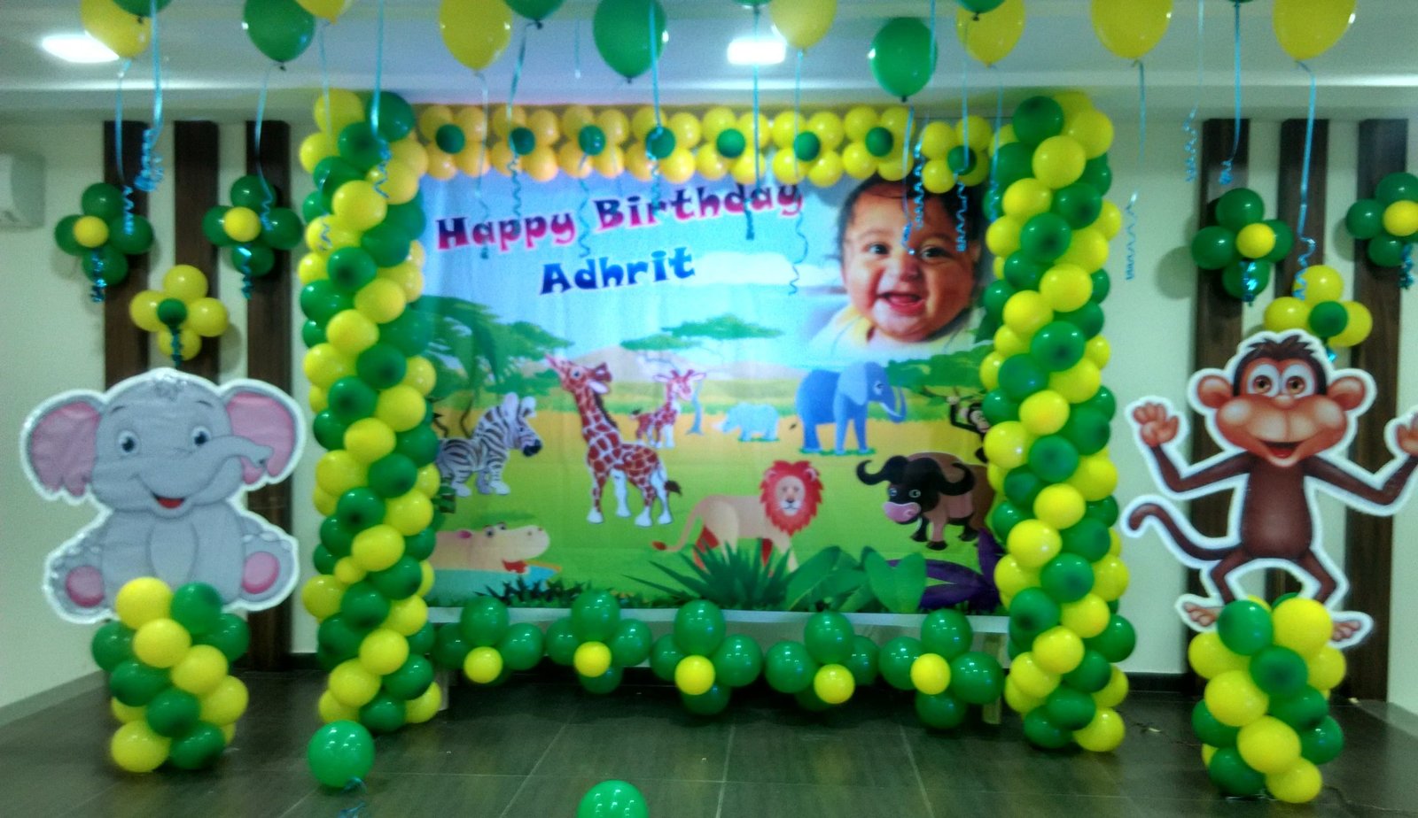 Jungle theme banner Birthday party balloon decorators Bangalore