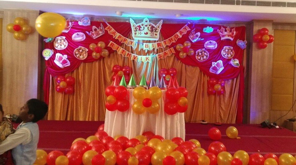 Twinkle twinkle theme balloon decorators Bangalore