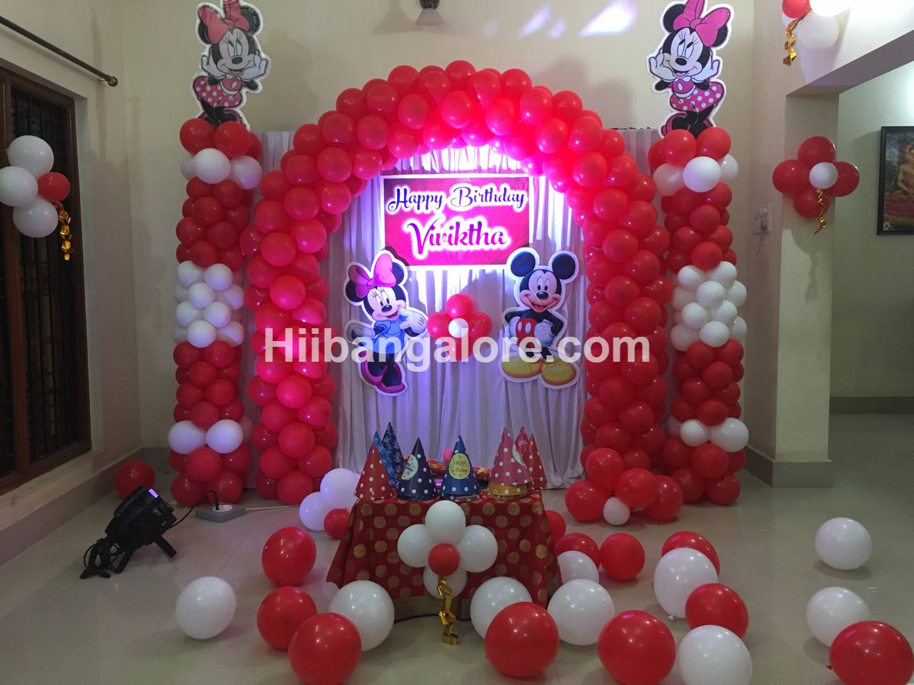 Mickey and Minnie mouse theme balloon decorators Bangalore