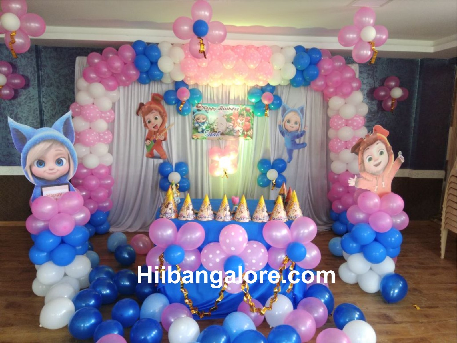 Dave and Ava theme balloon decorators Bangalore