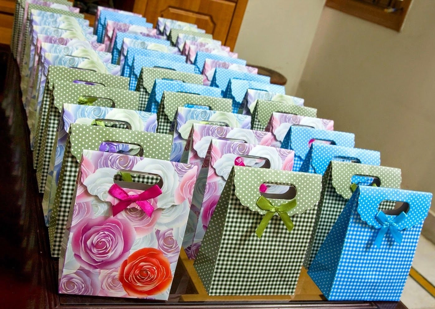 Return gidt services for birthday parties Bangalore