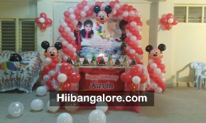 Simple mickey theme birthday decoration