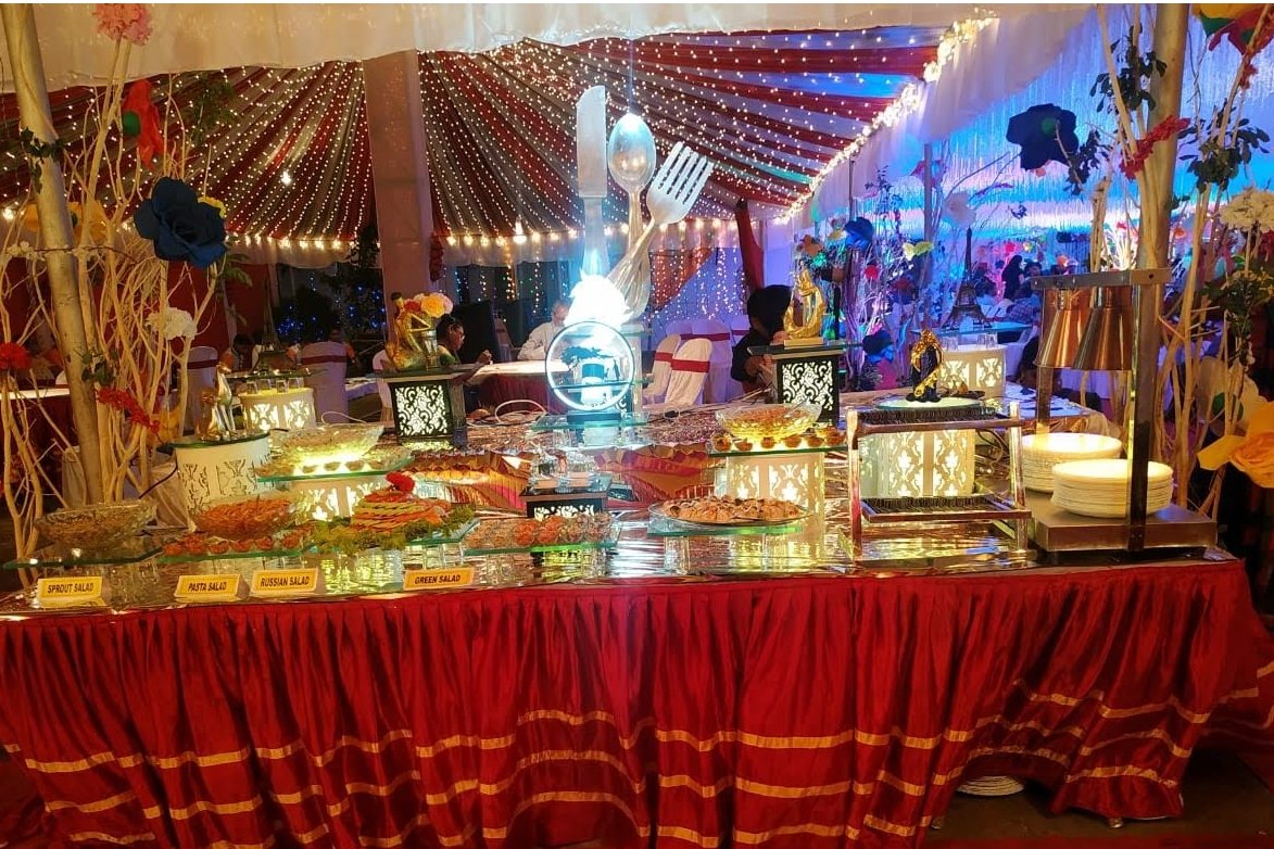Themed party housewarming catering services 