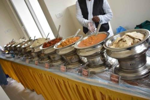 Birthday-party-buffet-catering-setup