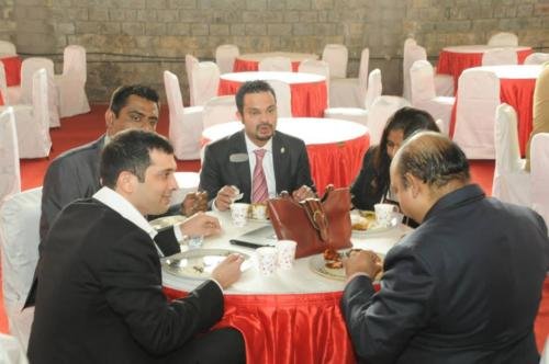 Buffet-table-catering-services